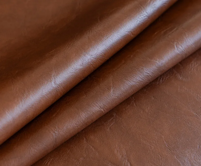 LineProtect™ – Protège Canapé Design Imperméable & Antidérapant en Simili Cuir