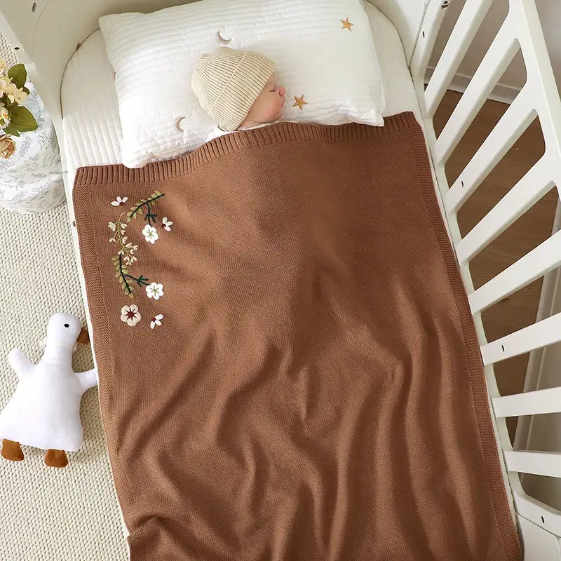 Couverture Bebe Broderie