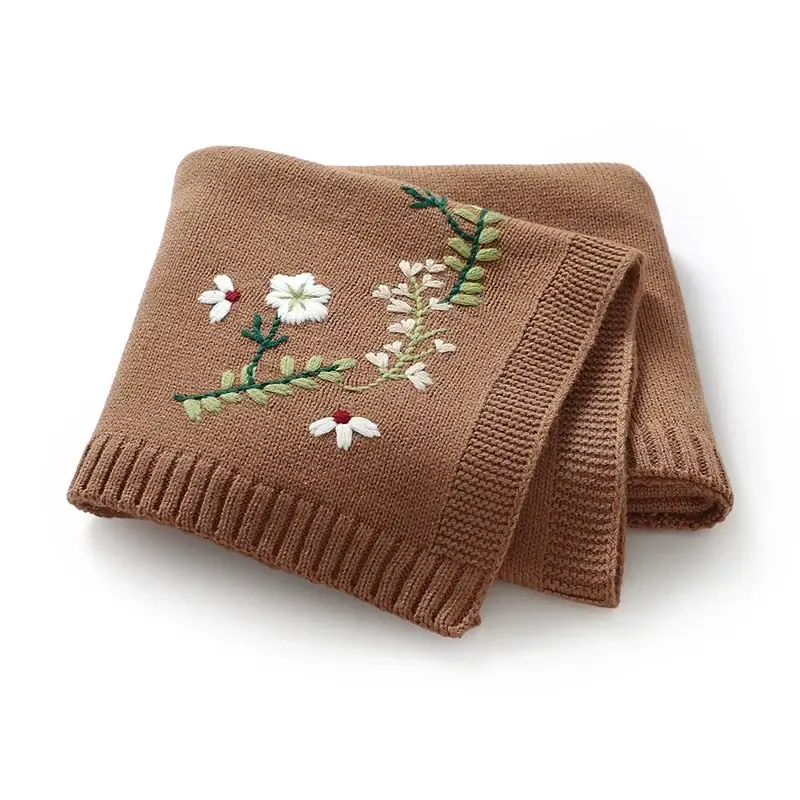 Couverture Bebe Broderie