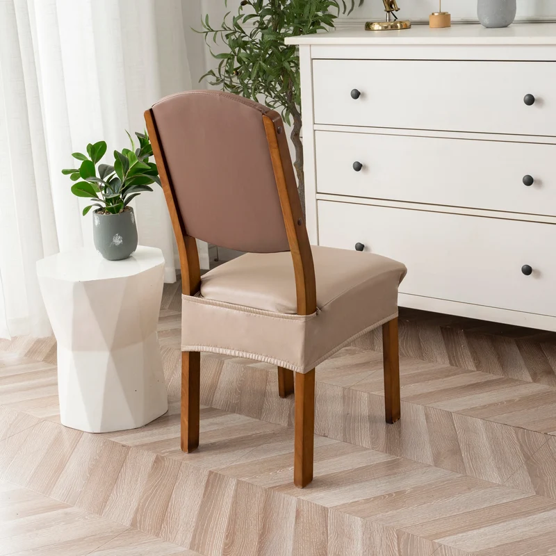 Housse pour assise siège de chaise simili cuir imperméable avec attaches anti glisse
