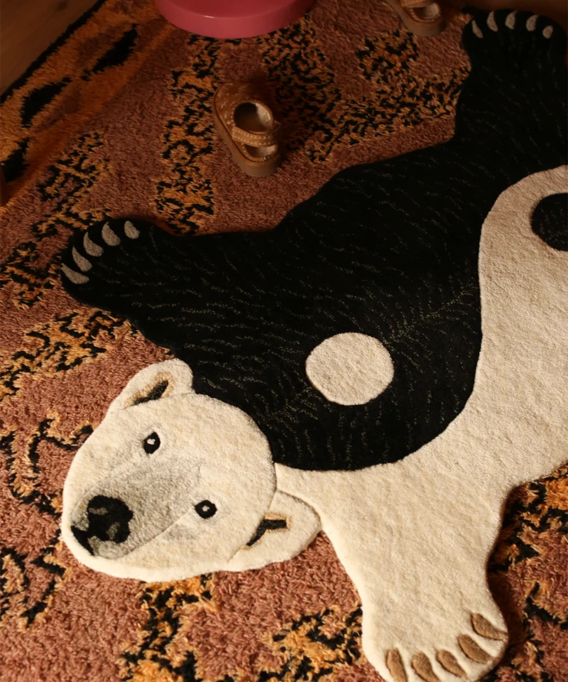 Mara Yin Yang Isbjørn Tæppe i Uld – Doing Goods