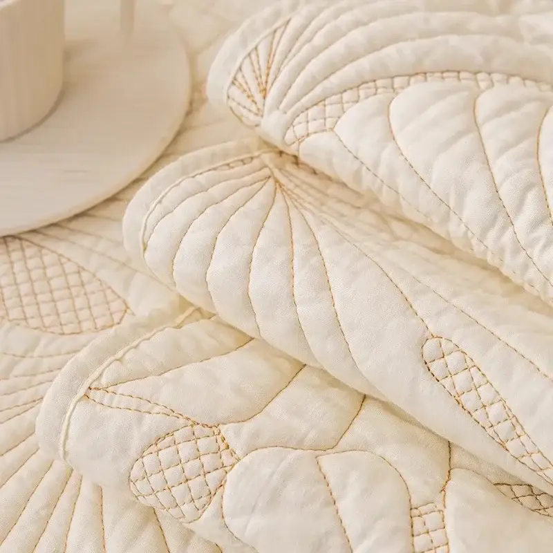 Couverture Beige Canape