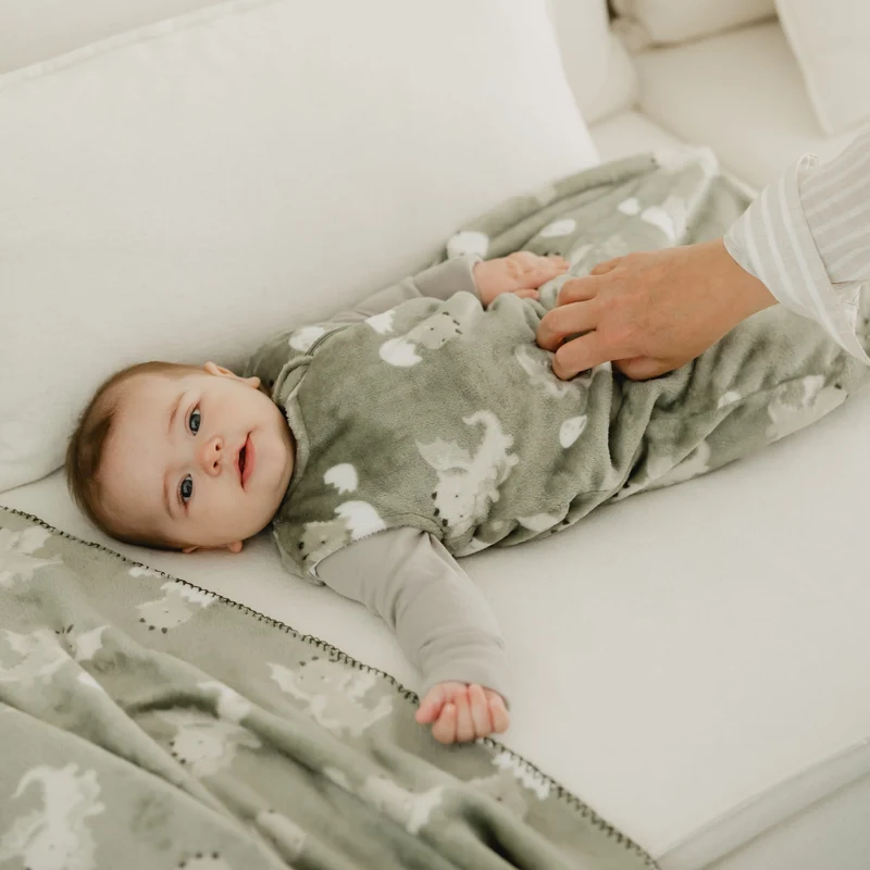 Couverture Peluche Bebe Dragon