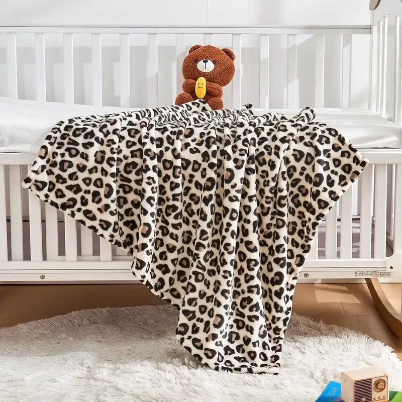 Couverture Bebe Leopard