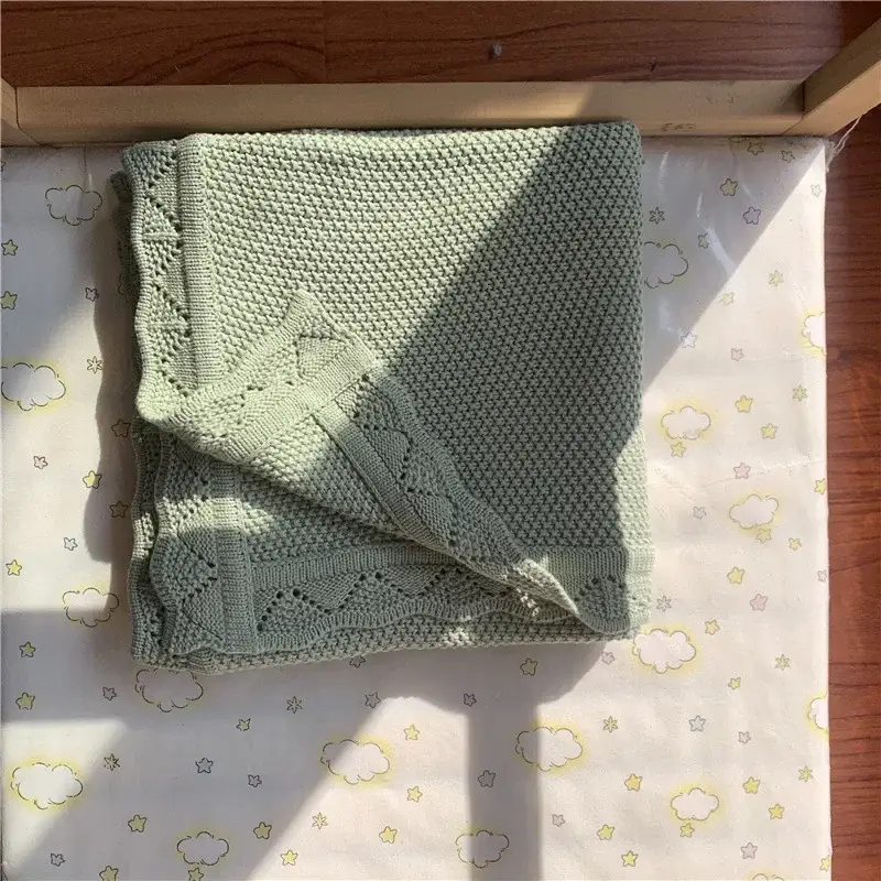 Couverture en Tricot Bebe