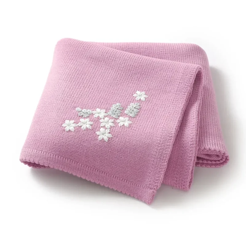 Couverture Brodée Bébé