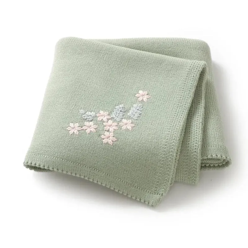 Couverture Brodée Bébé