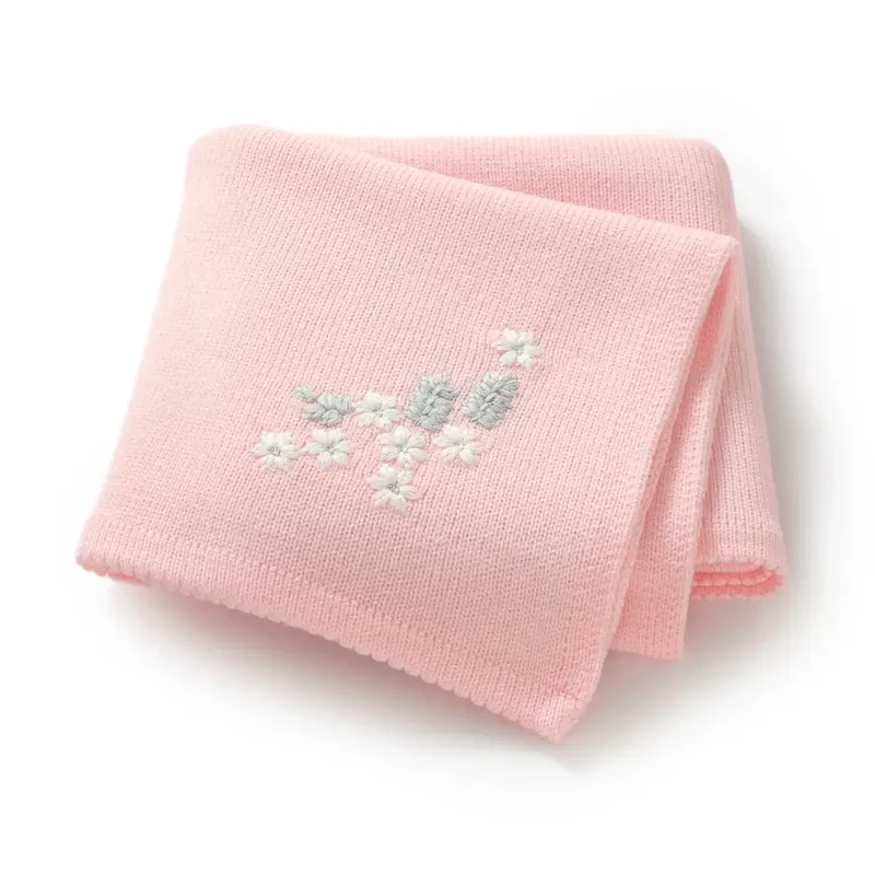 Couverture Brodée Bébé