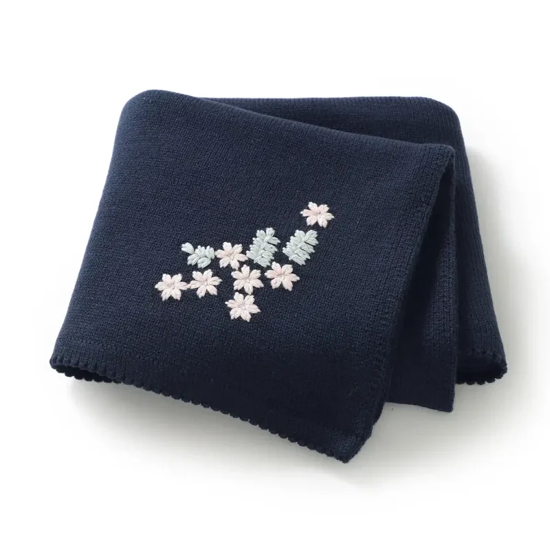 Couverture Brodée Bébé