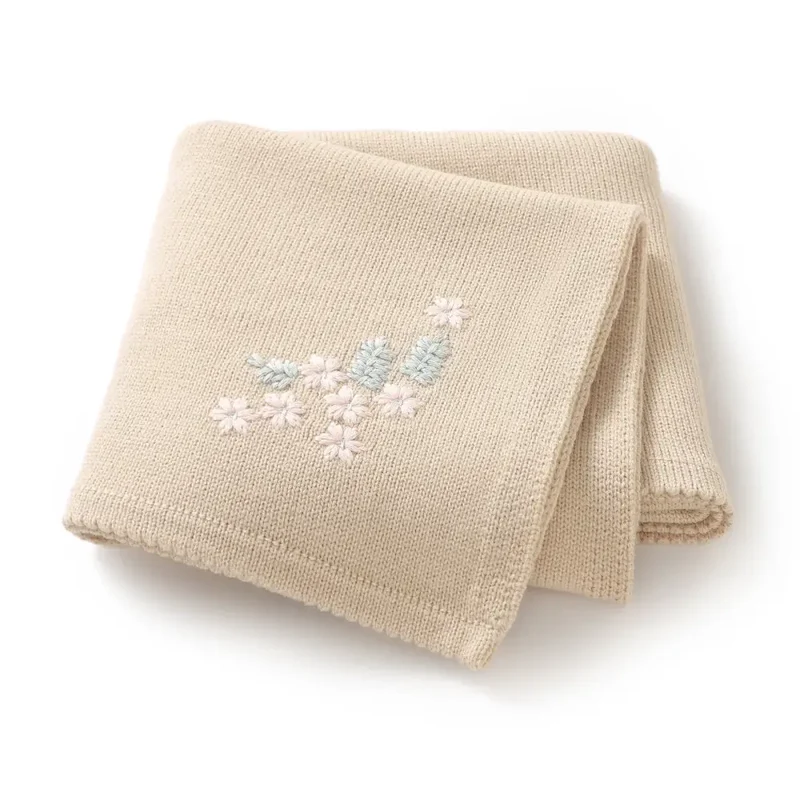 Couverture Brodée Bébé