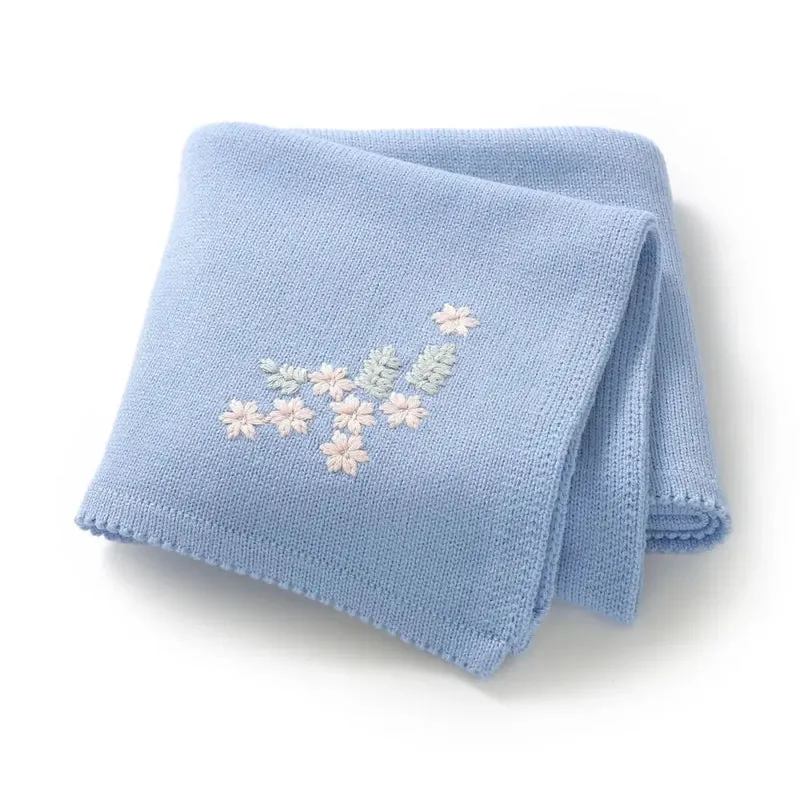 Couverture Brodée Bébé