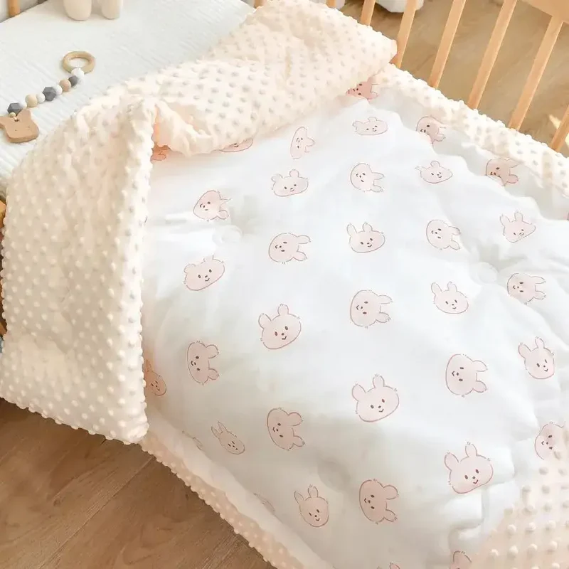 Couverture Bebe Lit