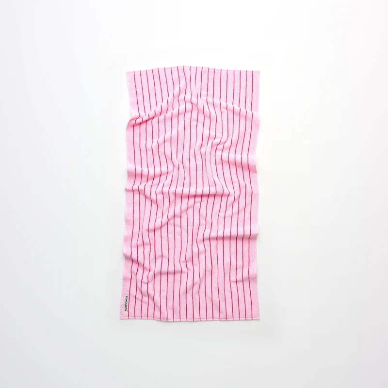 Naram badehåndklæde 70×140 cm i økologisk bomuld, baby pink & ski patrol – Bongusta