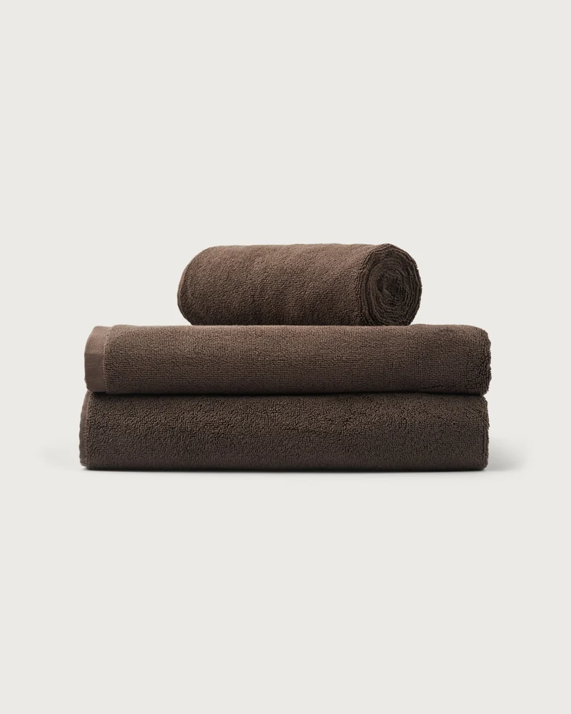 Naram badehåndklæde 70×140 cm i økologisk bomuld, coffee – Bongusta