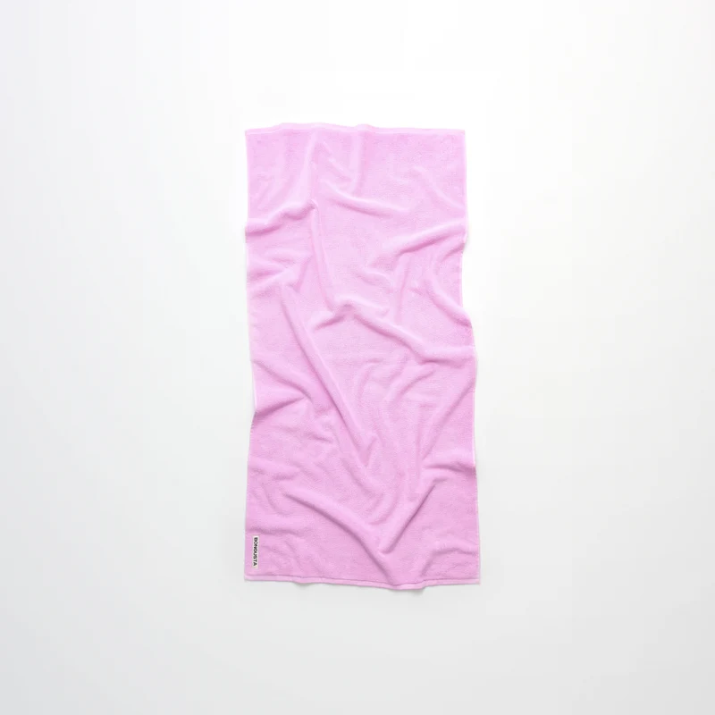 Naram badehåndklæde 70×140 cm i økologisk bomuld, soft fuchsia – Bongusta