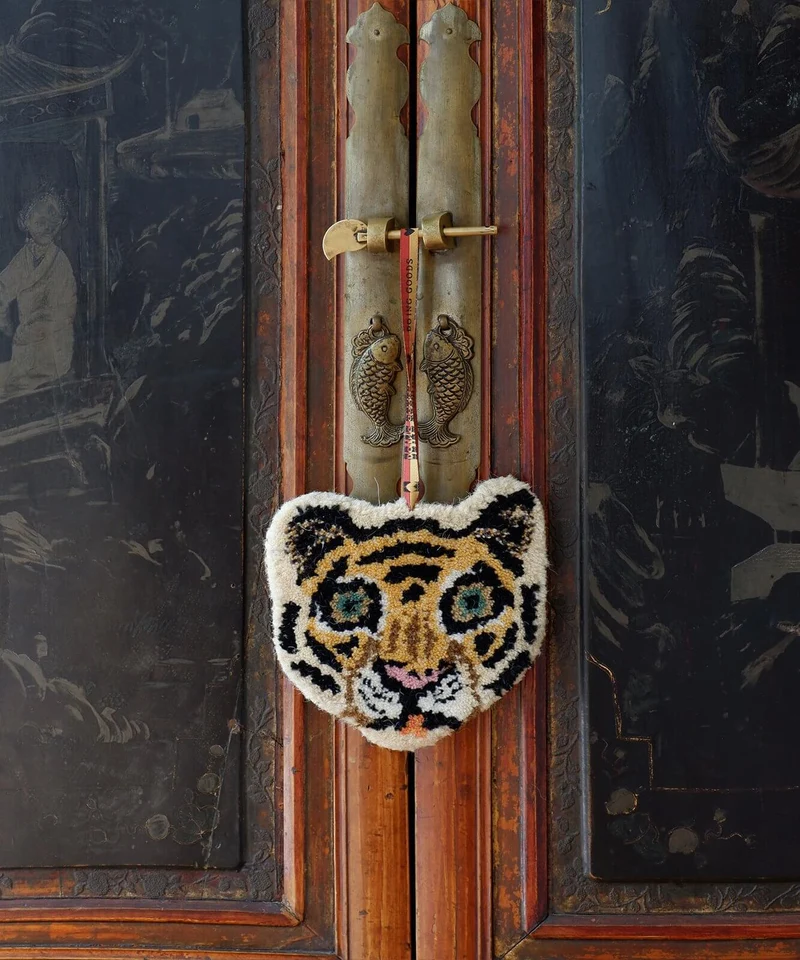 Lille tiger tæppe i uld – Doing Goods