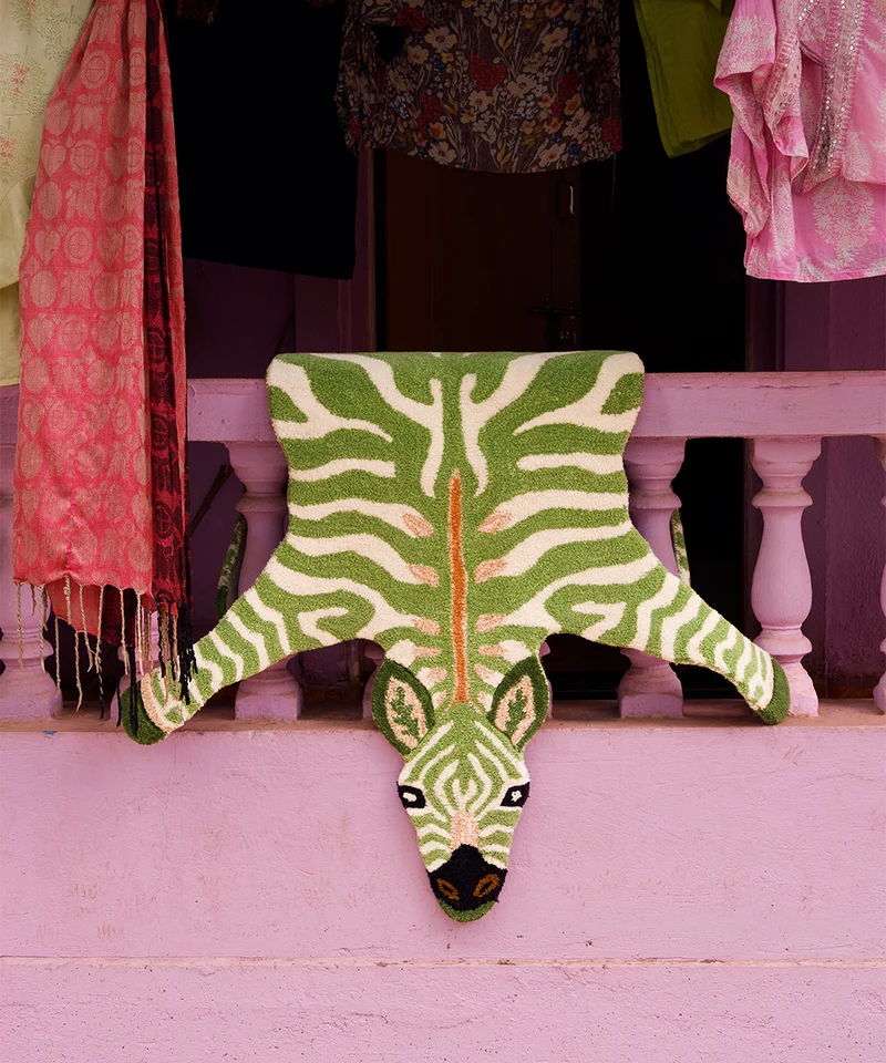 Grøn zebra tæppe i uld – Doing Goods