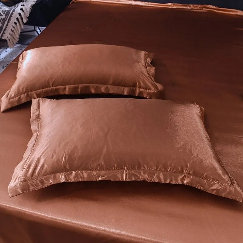 Marron type satin - Drap housse / Housse de couette / 2 taies d'oreiller