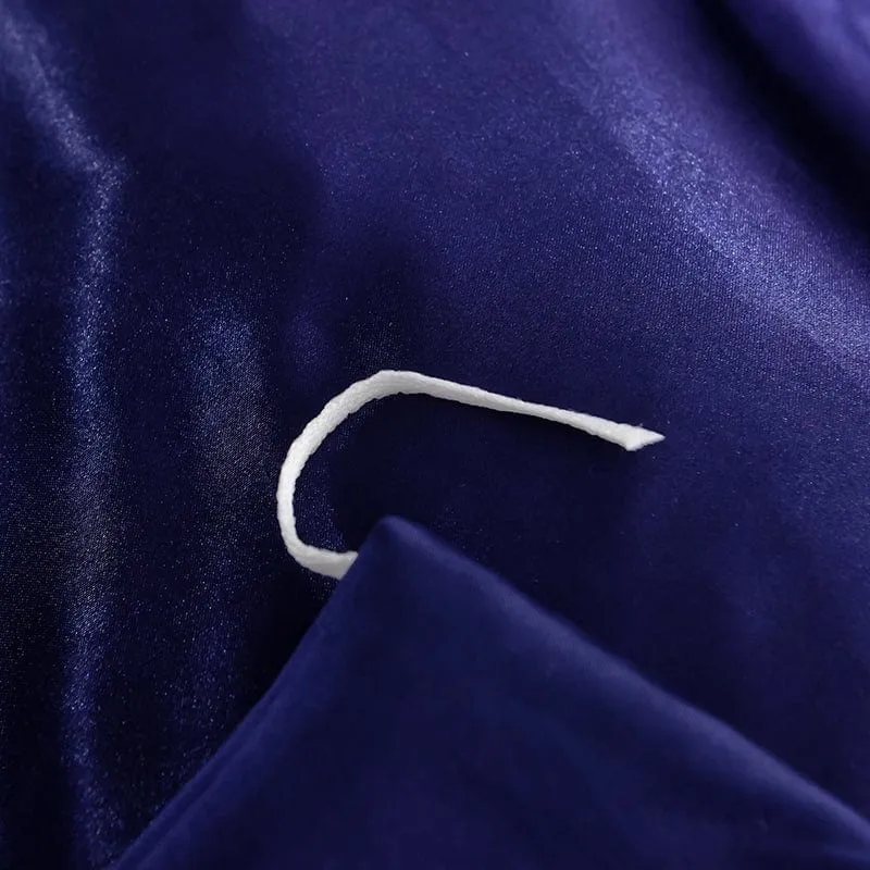 Bleu foncé type satin - Drap housse / Housse de couette / 2 taies d'oreiller