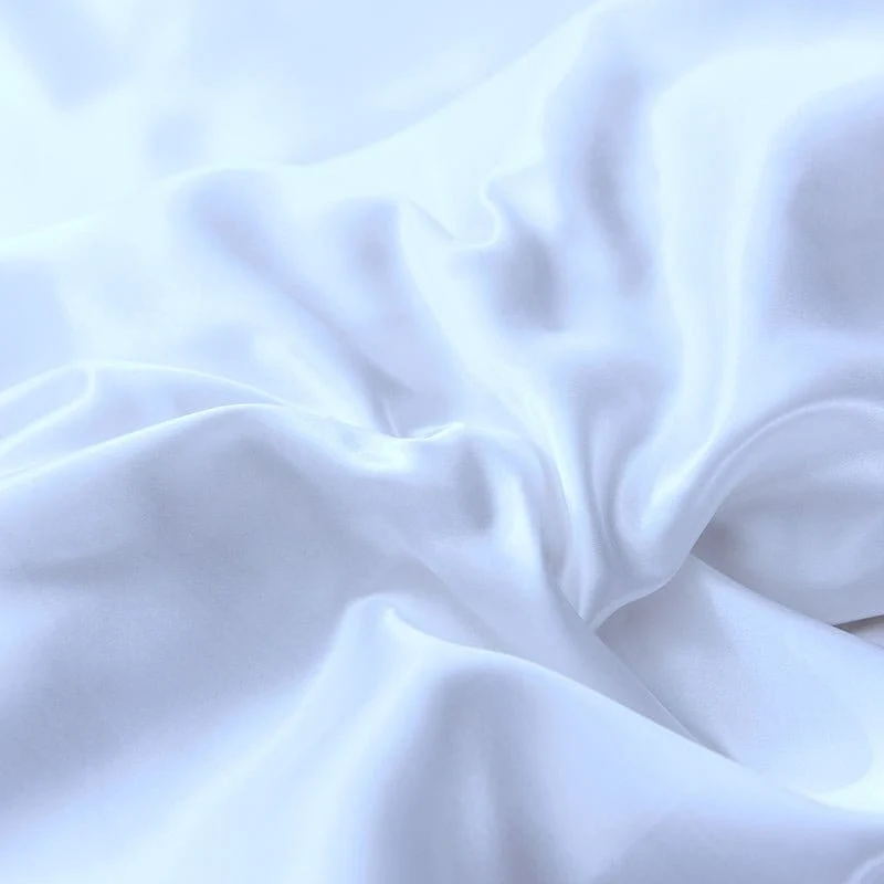 Blanc type satin - Drap housse / Housse de couette / 2 taies d'oreiller