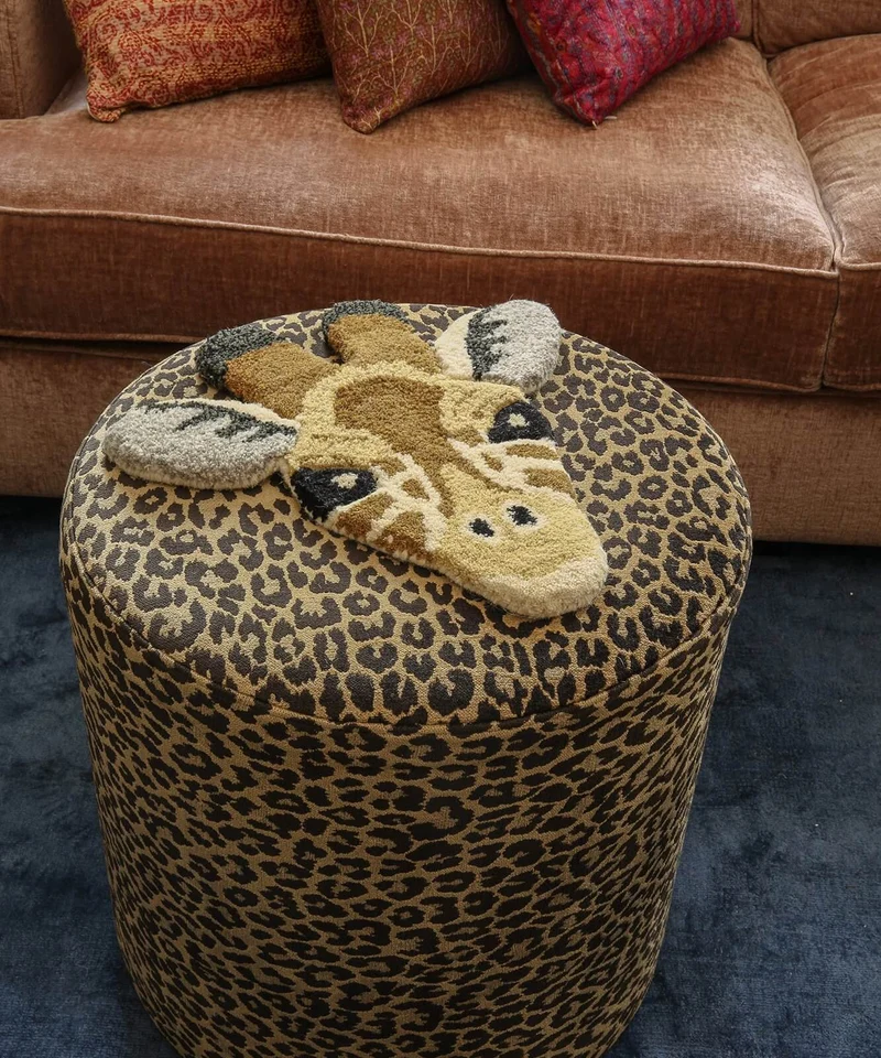 Girafhoved tæppe i uld – Doing Goods