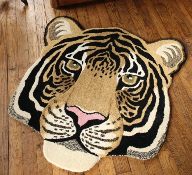 Tigerhoved tæppe i uld – Doing Goods