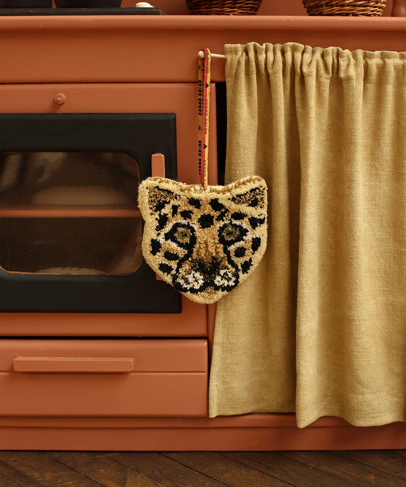 Lille leopard tæppe i uld – Doing Goods