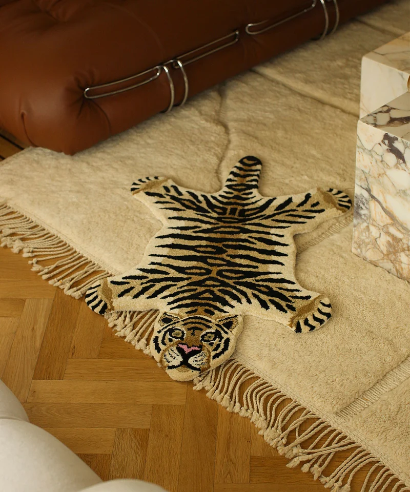 Drowsy tiger tæppe i uld – Doing Goods