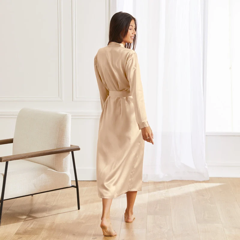 Peignoir long en soie