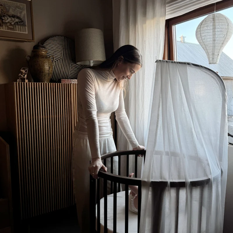 Mini Couchette Stokke® Sleepi™ V3 avec Matelas - Brun