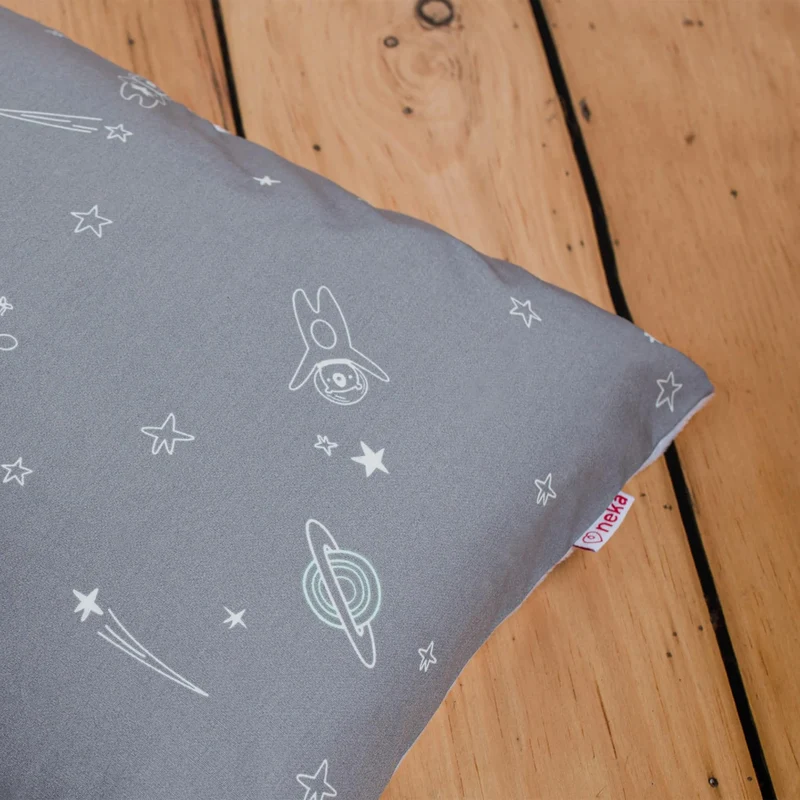 Oreiller ajustable pour enfant en écales de sarrasin 2 à 5 ans - Astronautes