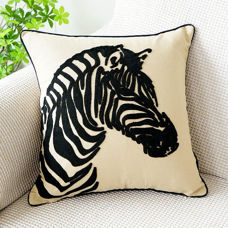 Housse de Coussin Luxe Brodé PINE