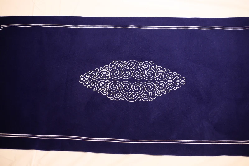 Chemin de lit BLUE NIGHT broderie argent