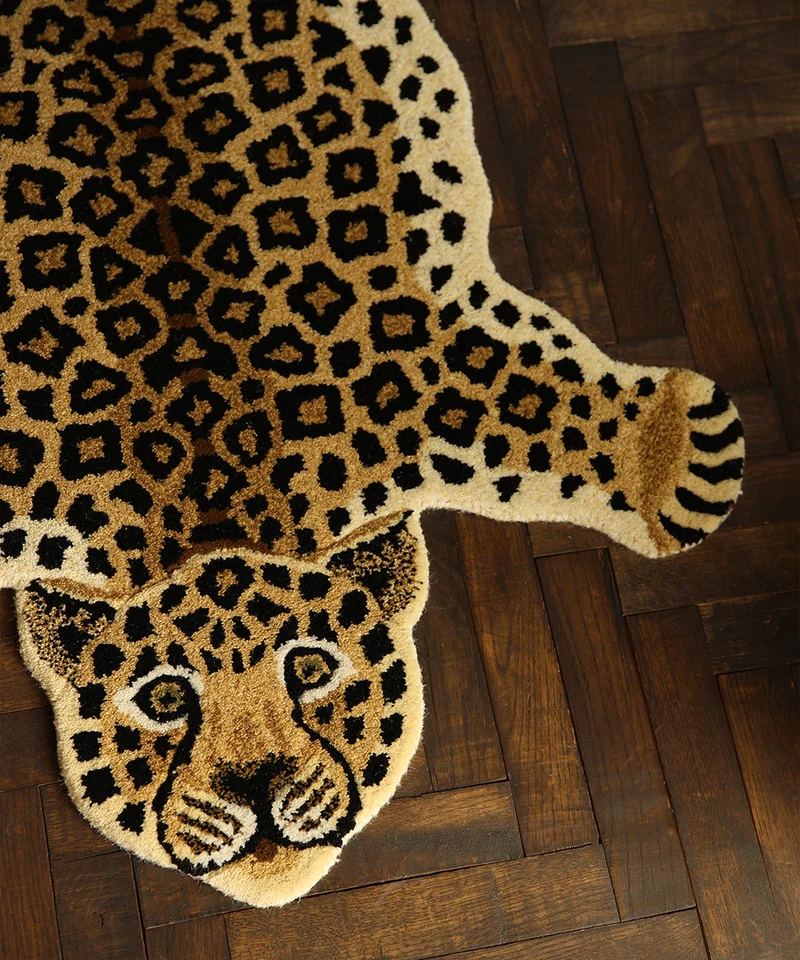 Leopard tæppe i uld – Doing Goods