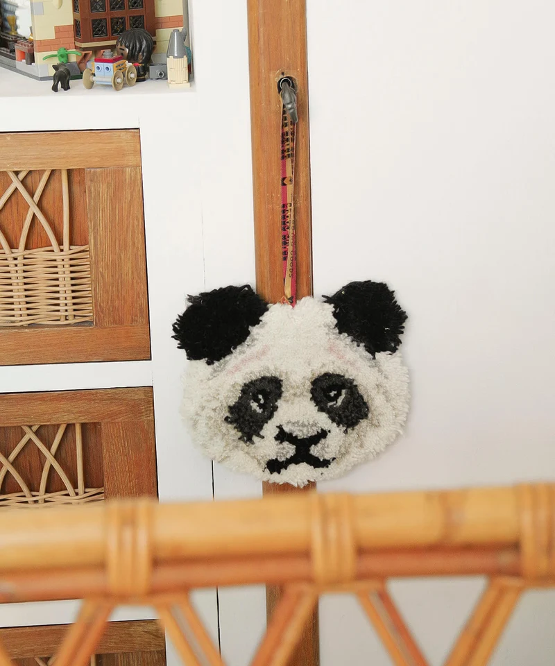 Lille panda tæppe i uld – Doing Goods