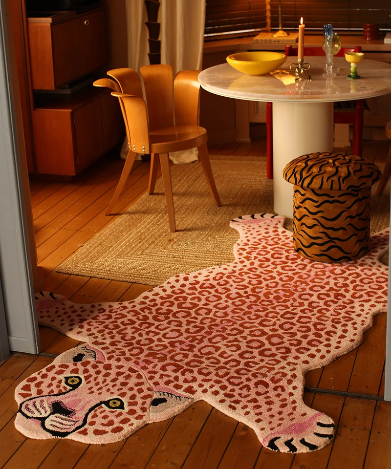 Pink leopard tæppe i uld – Doing Goods