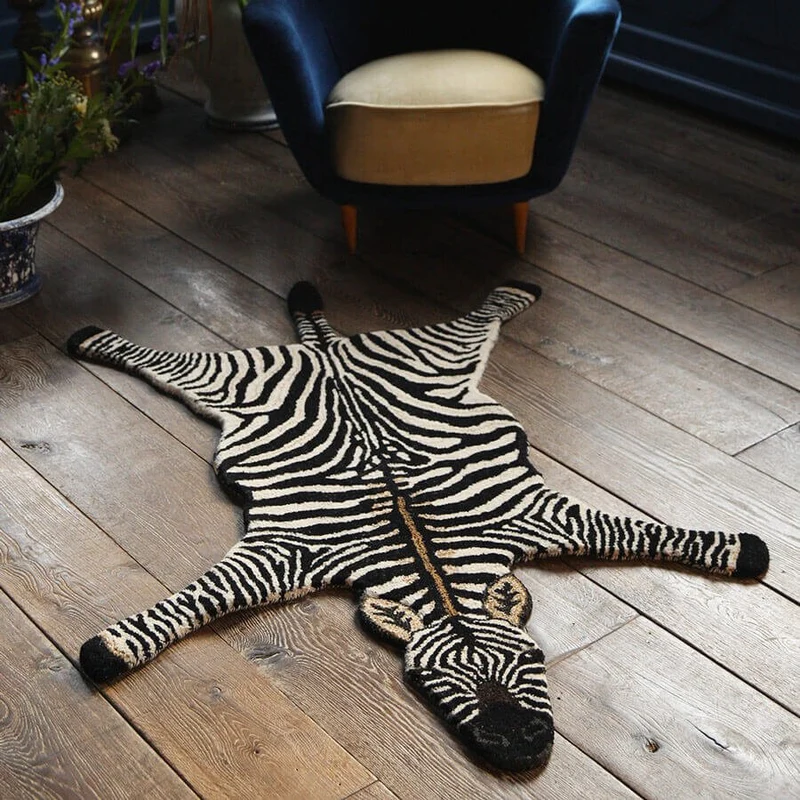 Zebra tæppe i uld – Doing Goods