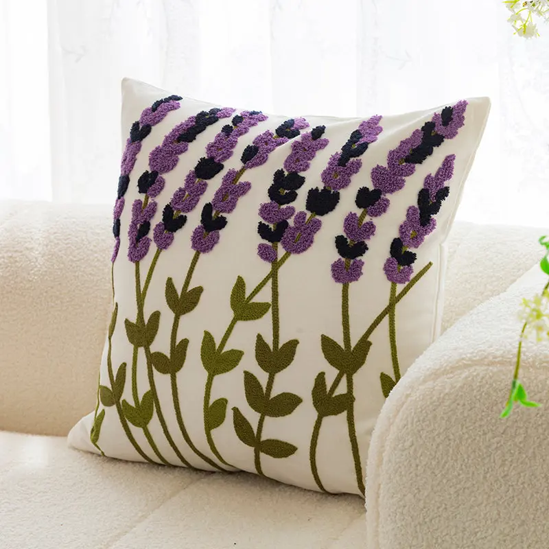 Housse de Coussin Brodée Avella