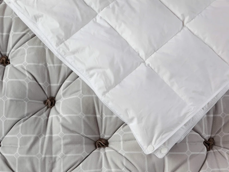 White Hungarian Goose Down & Feather Winter Duvet