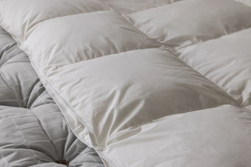 White Hungarian Goose Down & Feather Winter Duvet