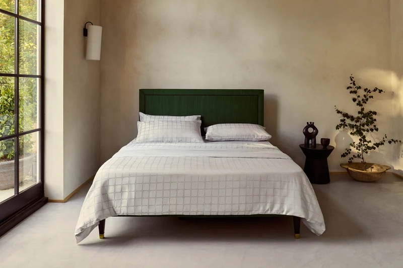 The Trellis Luxury Pillowcase - Silver