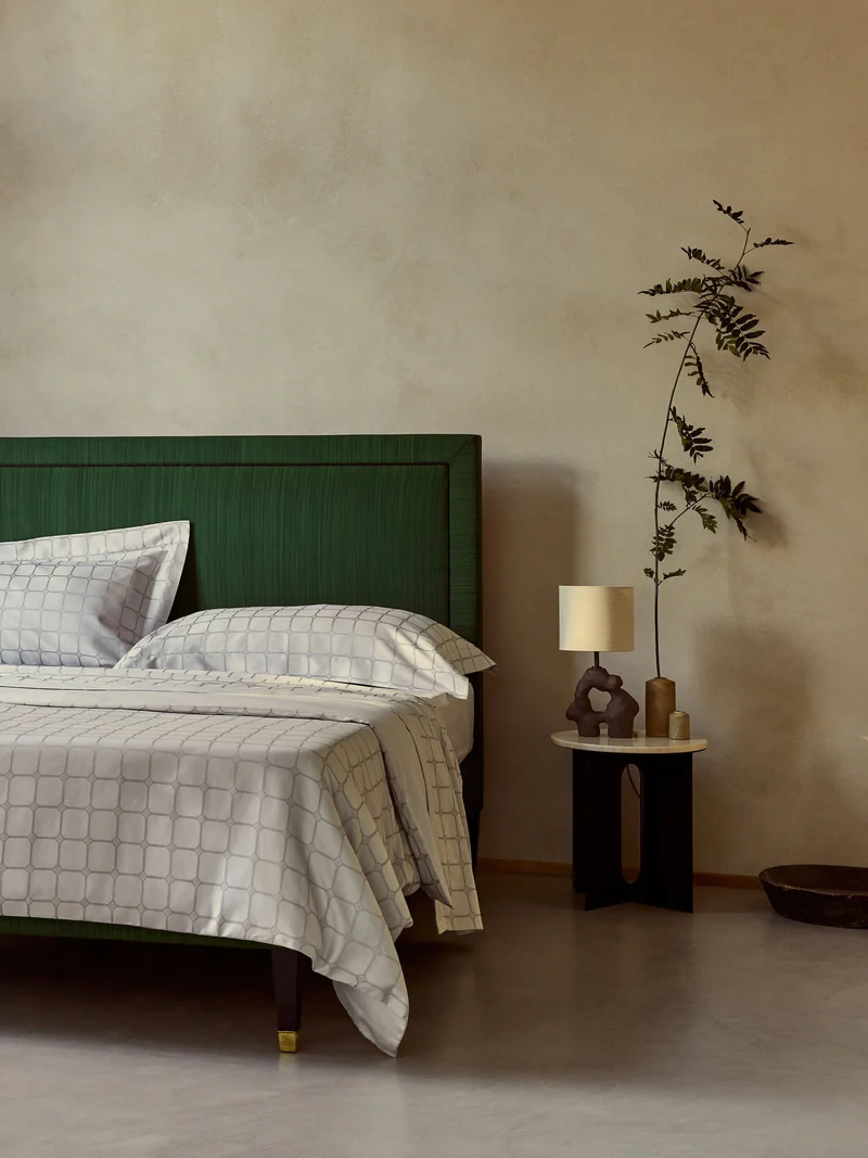 The Trellis Luxury Flat Sheet - Silver