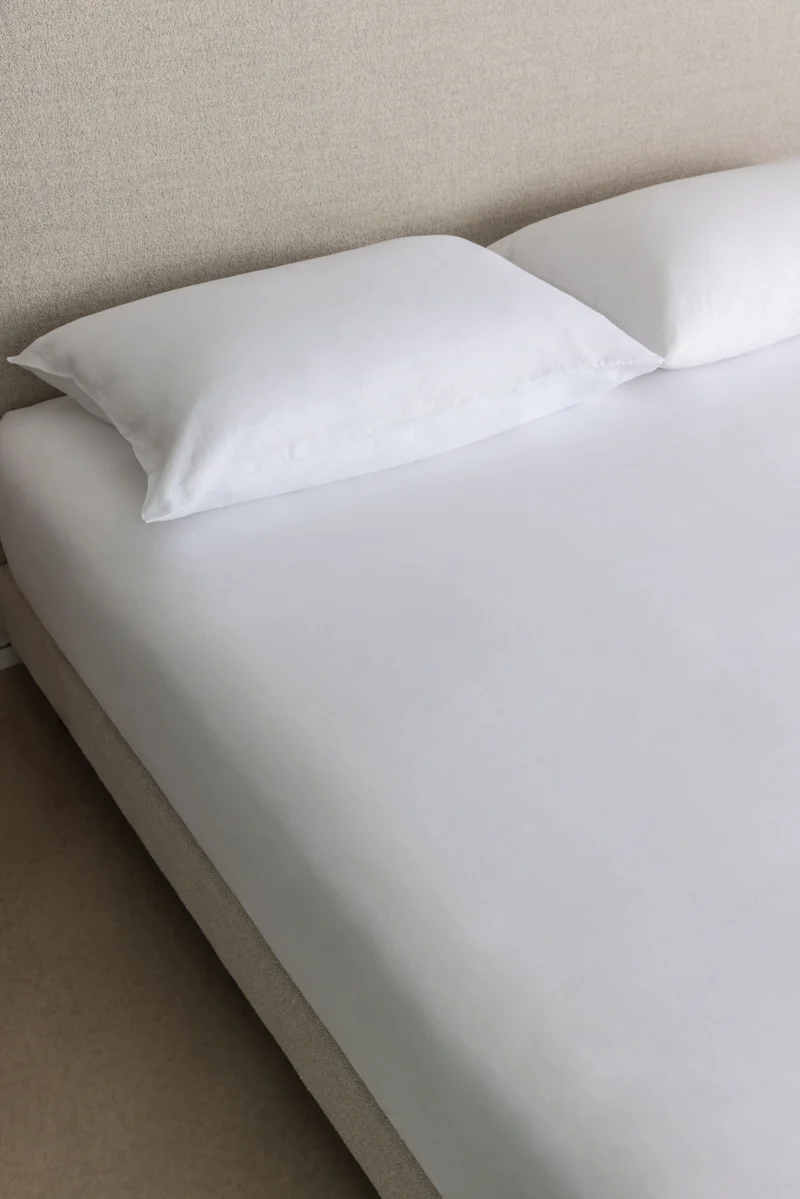 The Organic Linen Fitted Sheet - White