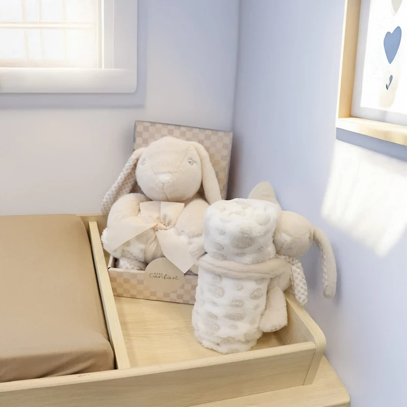 Couverture Et Peluche Lapin