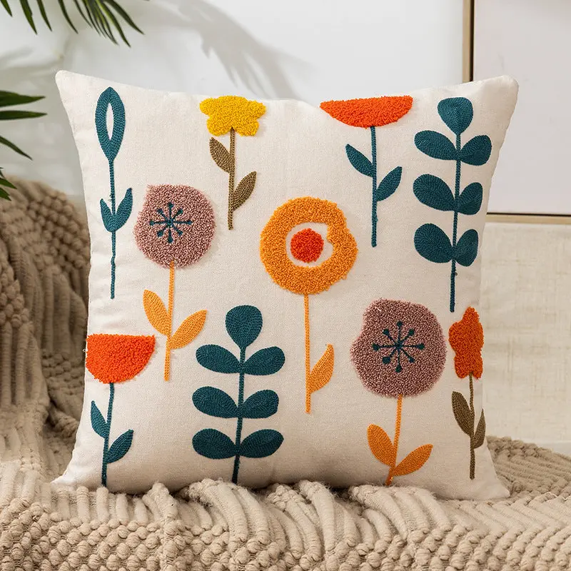 Housse de Coussin Brodée FLEURIA