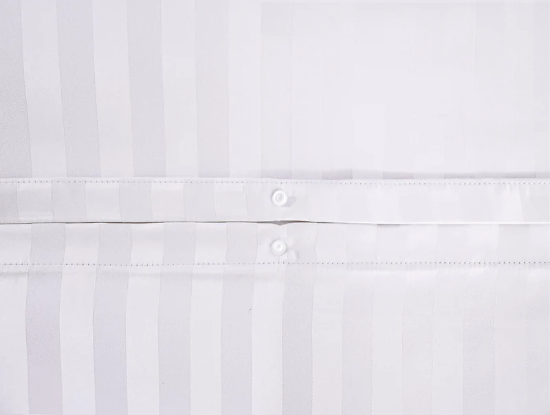 Parure de Lit Satin en Microfibre - Rayures Tissées