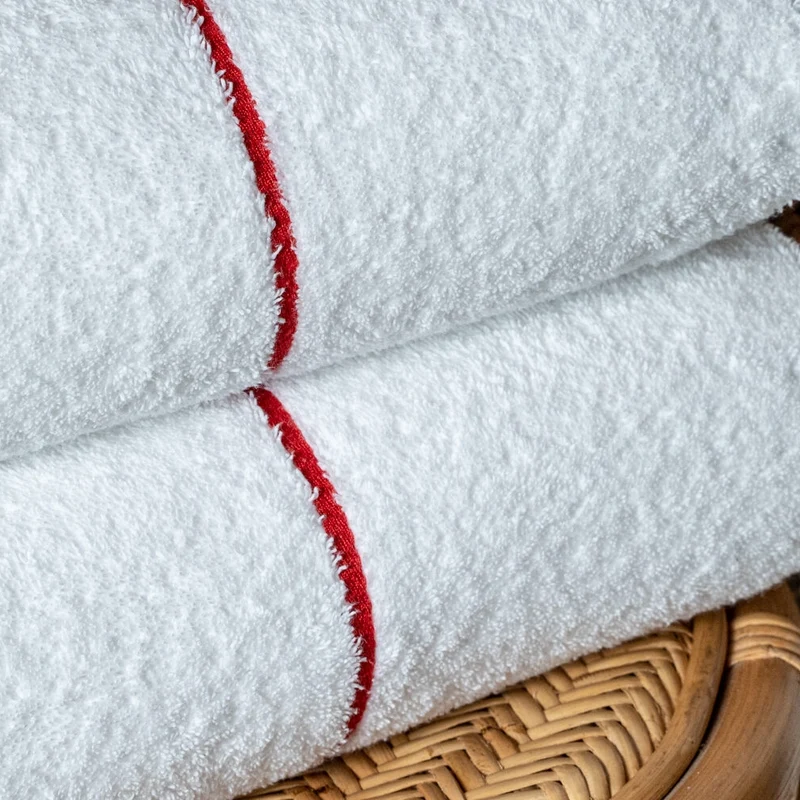 LOT DE 2 DRAPS DE BAIN SINNER