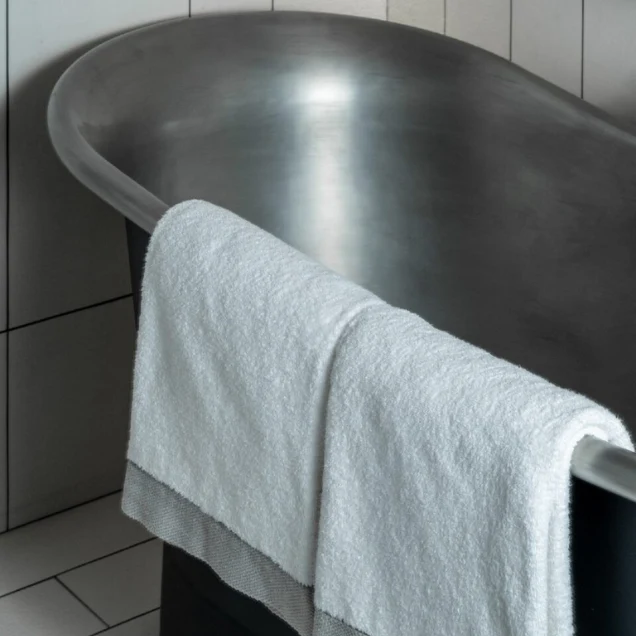 LOT DE 2 DRAPS DE BAIN COUR DES VOSGES
