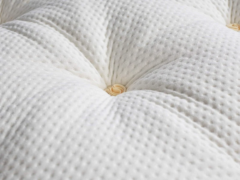 Horse Tail & Cashmere Topper