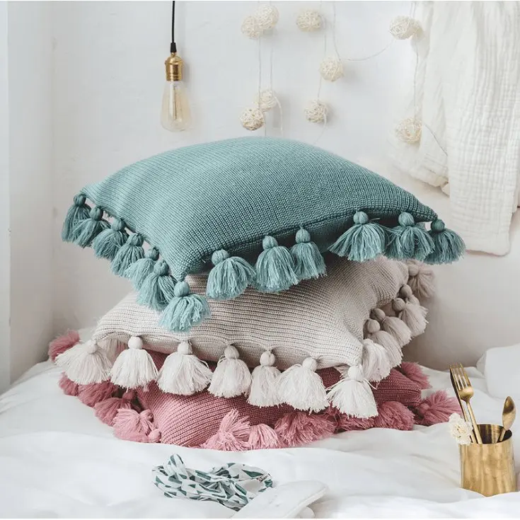 Housse de coussin tricotée bohème avec franges